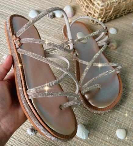 SANDÃLIA FLAT DOURADA / BICO REDONDO / STRASS LATERAL