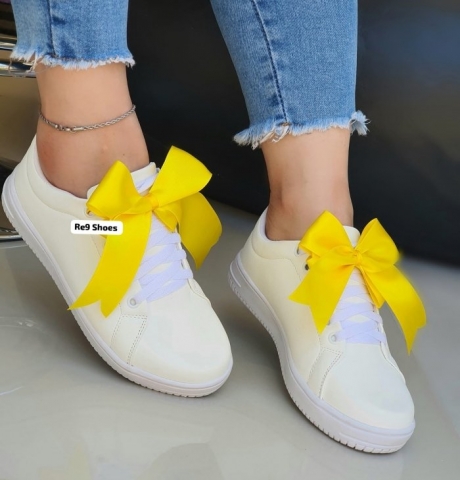 TÃ?NIS BRANCO / LAÃ?O AMARELO