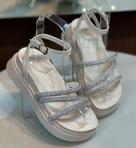 SANDÃLIA PAPETE OFF WHITE/ SOLA ALTA