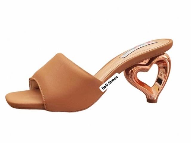 TAMANCO NUDE / SALTO CORAÃ?Ã?O