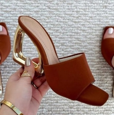 TAMANCO CARAMELO / SALTO D DOURADO VAZADO