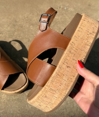 SANDÃLIA ANABELA CARAMELO / SOLA CORTIÃ?A