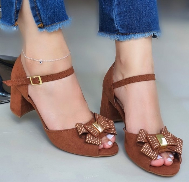 SANDÃLIA CARAMELO / LAÃ?O HOTFIX