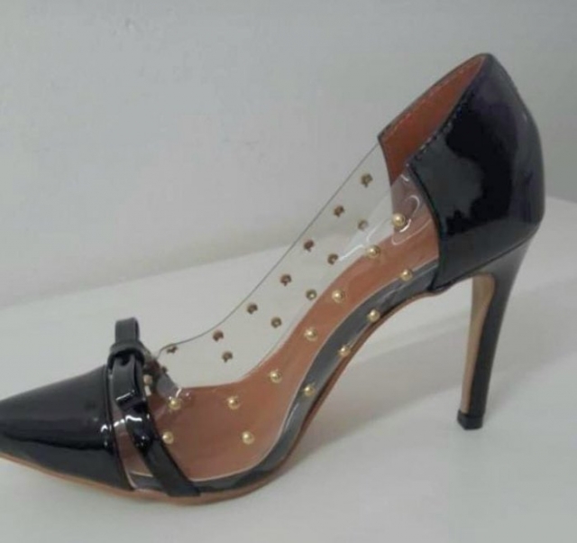 SCARPIN VINIL / DETALHE CROMADO