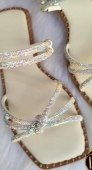 SANDÃLIA RASTEIRA OFF WHITE / STRASS / AJUSTE LATERAL