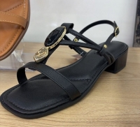 SANDÃLIA PRETA / PEDRARIA / LINHA CONFORT / SALTINHO