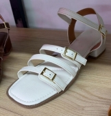 SANDÃLIA BRANCA / FIVELAS / SALTINHO