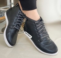 TENIS BOTINHA PRETO / CADARÃ?O LISTRADO