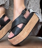 SANDÃLIA ANABELA PRETA / SOLA CORTIÃ?A